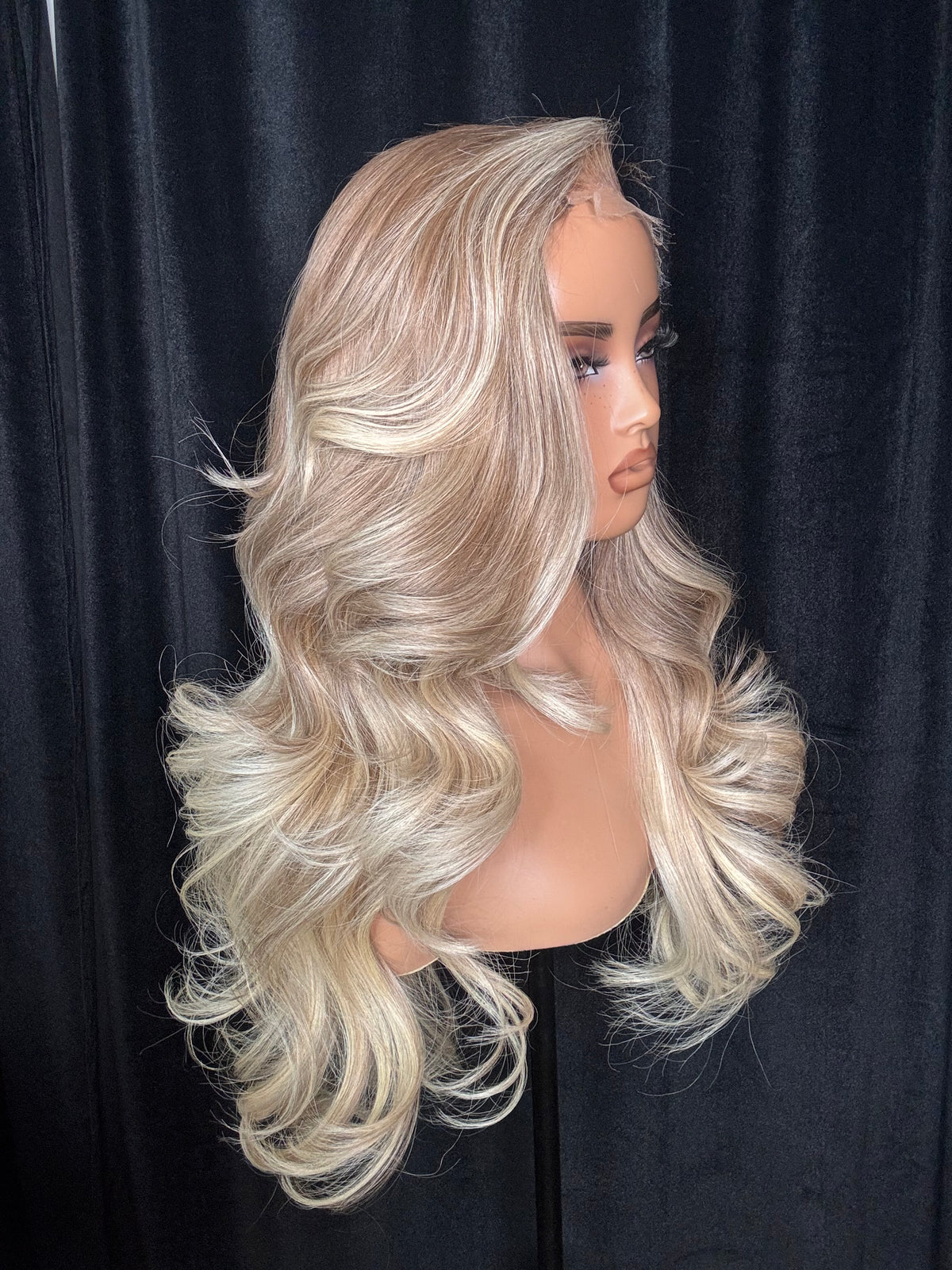 26” Side Part Savannah